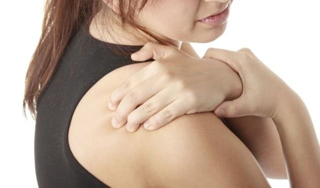 Causas para el dolor de cuello y pecho superior derecho